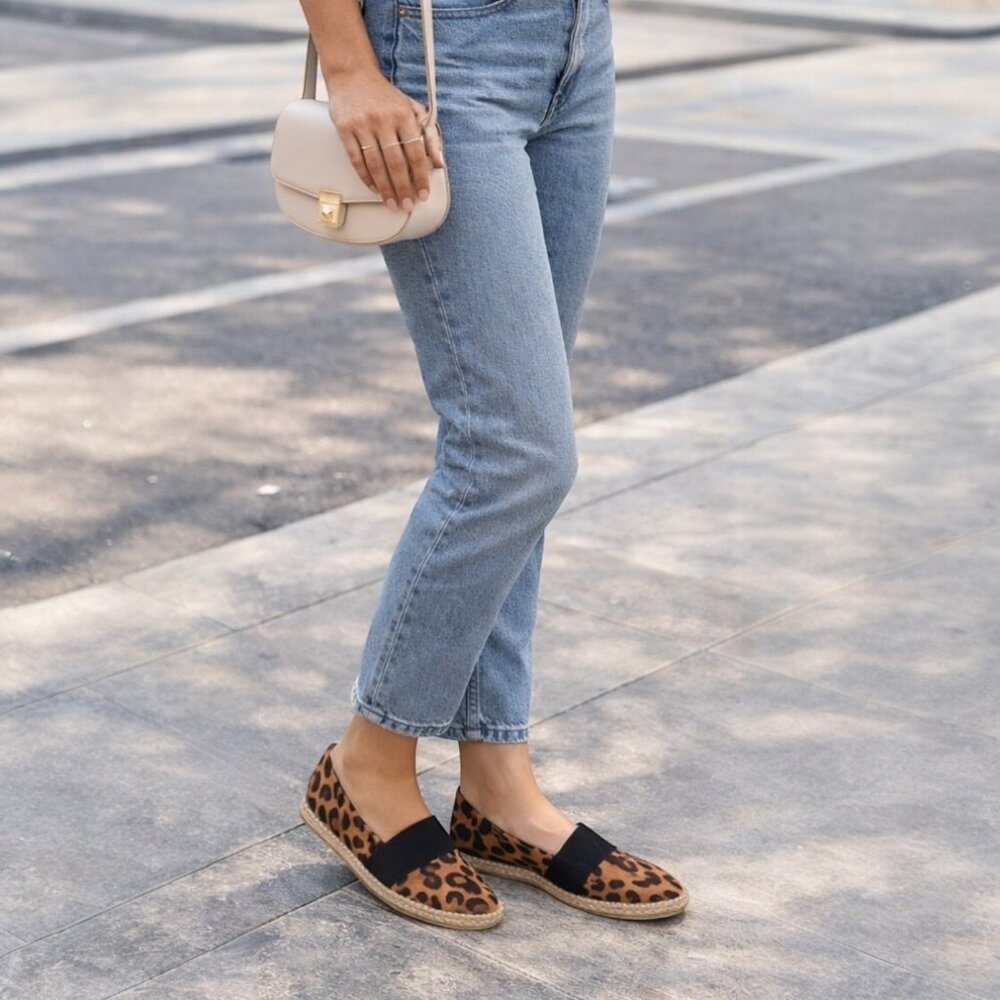 Wild Diva Women's Leopard Print Closed Toe Espadrille Casual Slip-on Flats - Picture 2 of 9